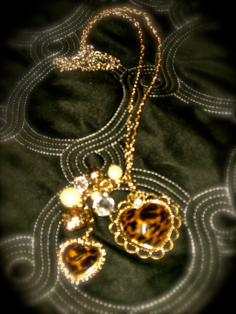 sweet leopard necklace