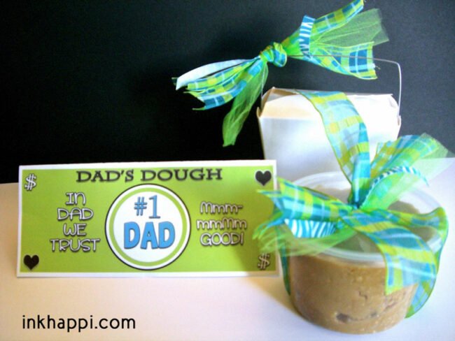 Gift idea for dad cookies and dough with printable gift card holder #freeprintables #giftfordad #cookies