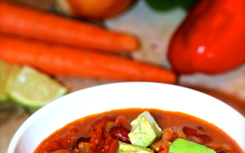 Vegetarian Chili recipe.Something this delicious, easy, AND healthy must be shared. Right?!!